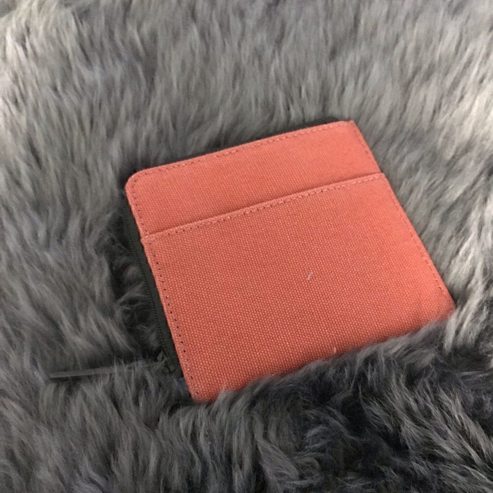 𝅺FOSSIL Grady L-zip bifold in navy - Picture 2 of 4